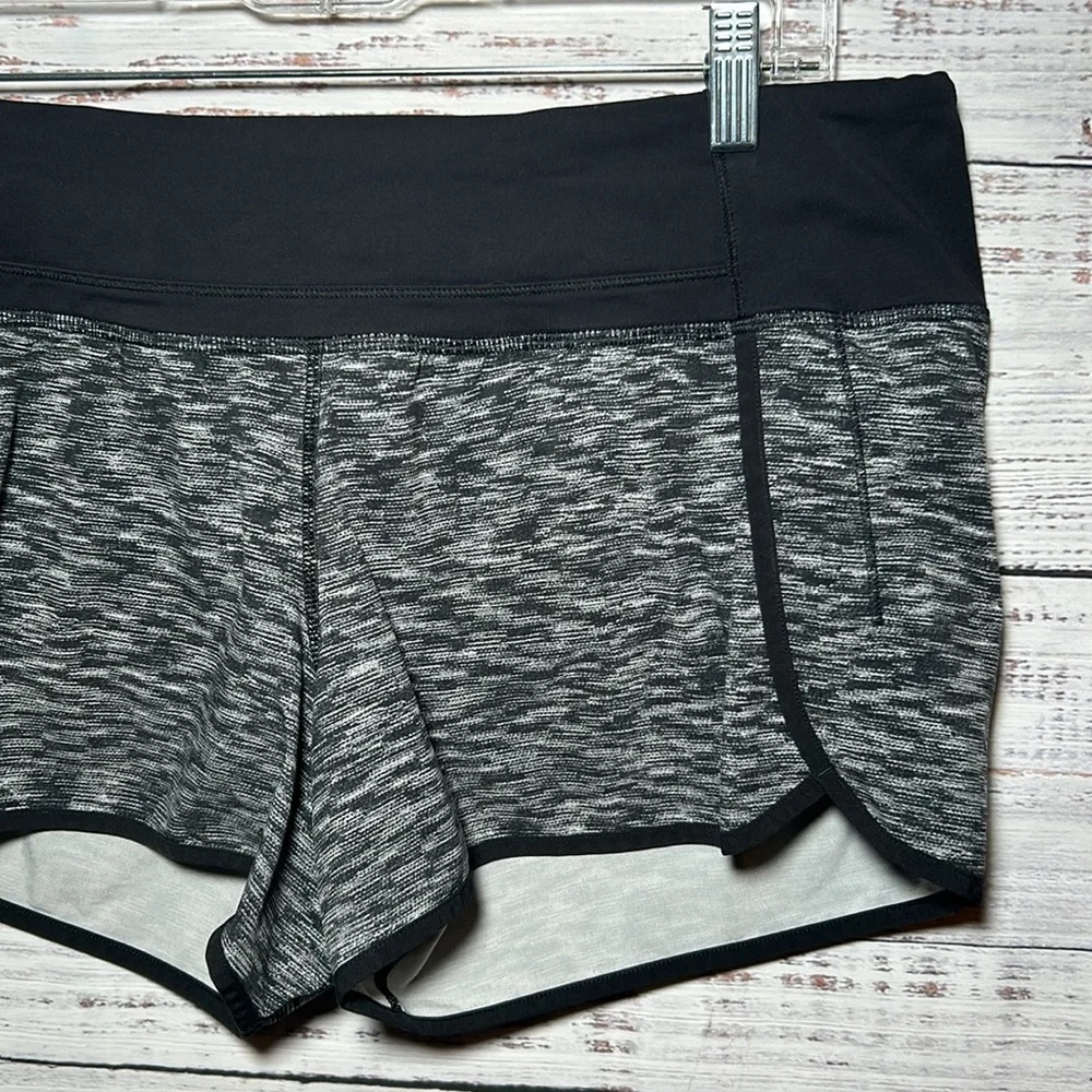 Lululemon Run Times Short *4-way Stretch Dramatic Static White Black Size 10
